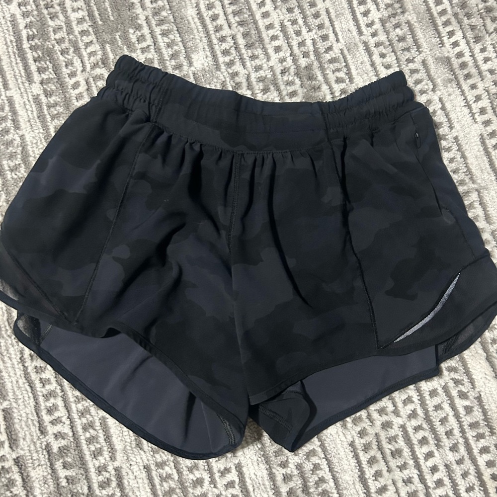 lululemon Heritage Camo Hotty hot Shorts